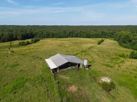 1074 Mcgee Road Decaturville TN 38329