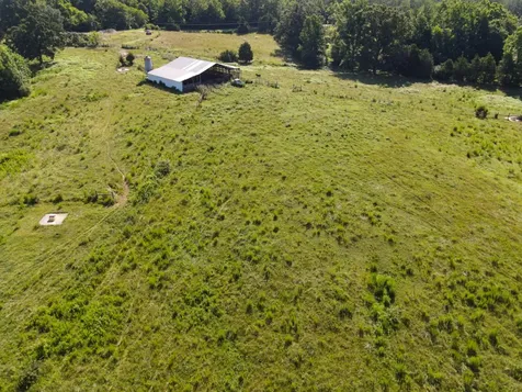 1074 Mcgee Road Decaturville TN 38329