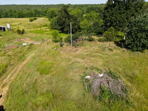 1074 Mcgee Road Decaturville TN 38329