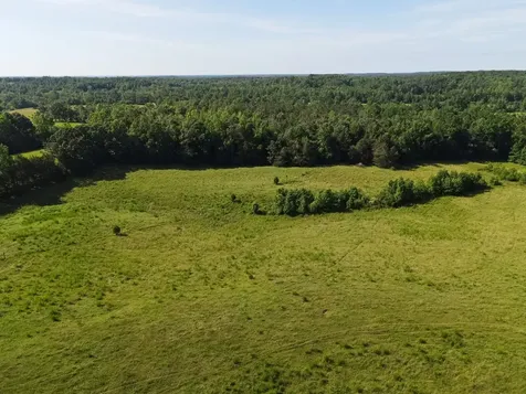 1074 Mcgee Road Decaturville TN 38329