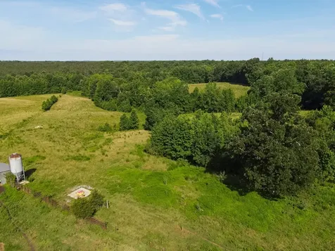 1074 Mcgee Road Decaturville TN 38329