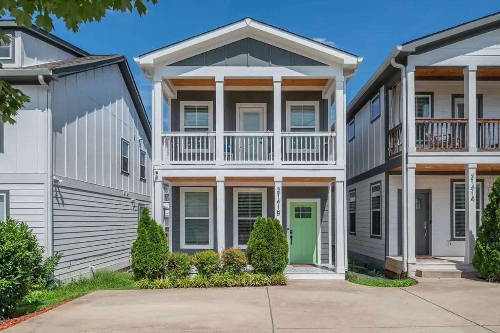 2141B Burns Street Nashville TN 37216