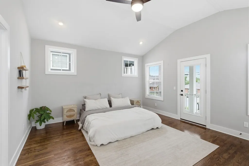 2141B Burns Street Nashville TN 37216