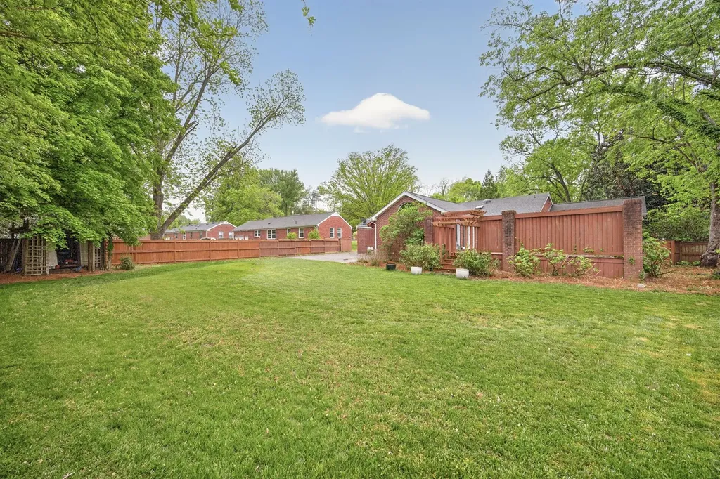 301 Browning Road Nashville TN 37211