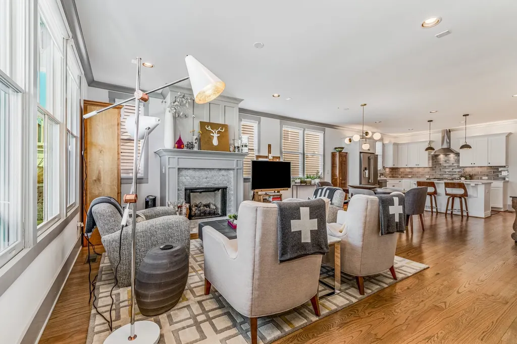 929A S Douglas Avenue Nashville TN 37204