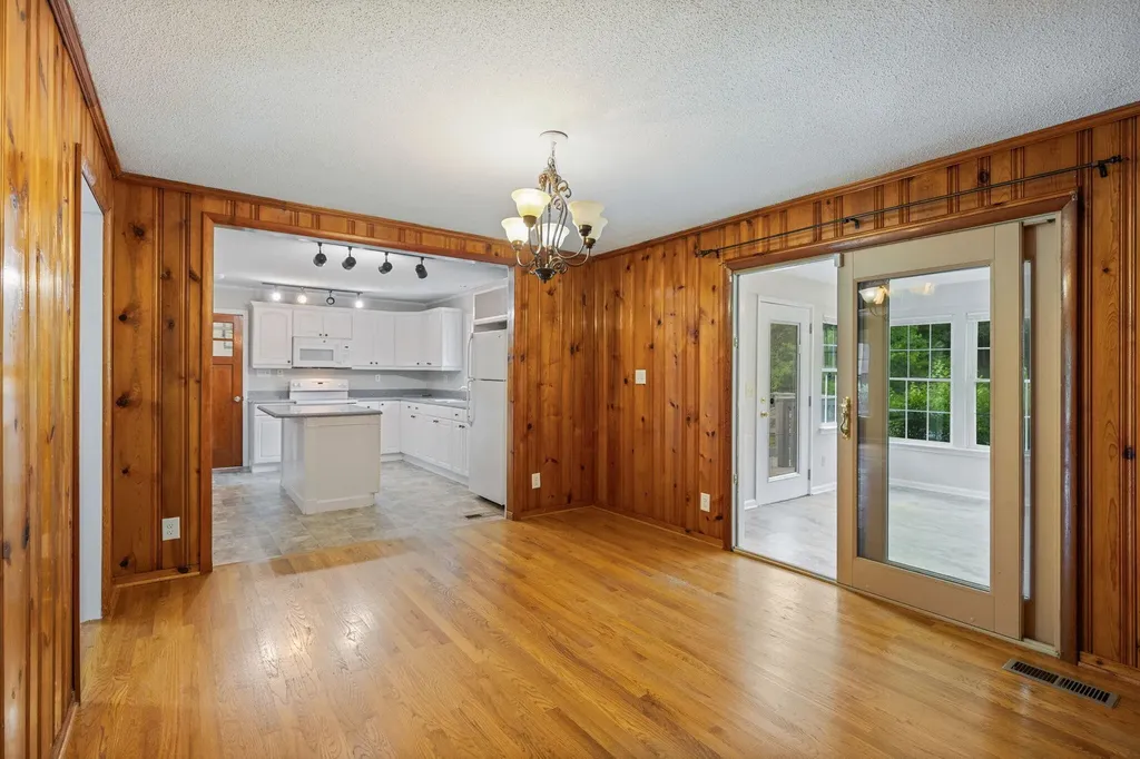 2403 Walnut Drive, NW Cleveland TN 37311