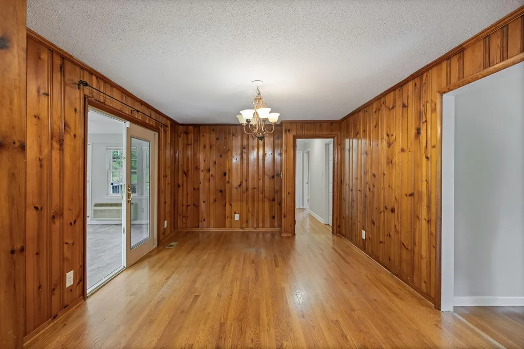 2403 Walnut Drive, NW Cleveland TN 37311