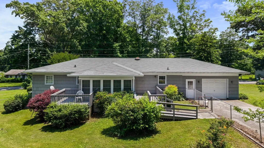 2403 Walnut Drive, NW Cleveland TN 37311