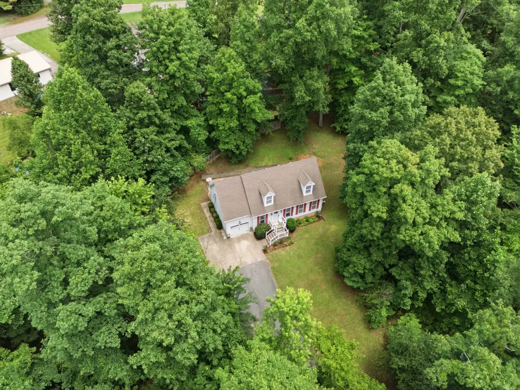 205 Polar Court White Bluff TN 37187