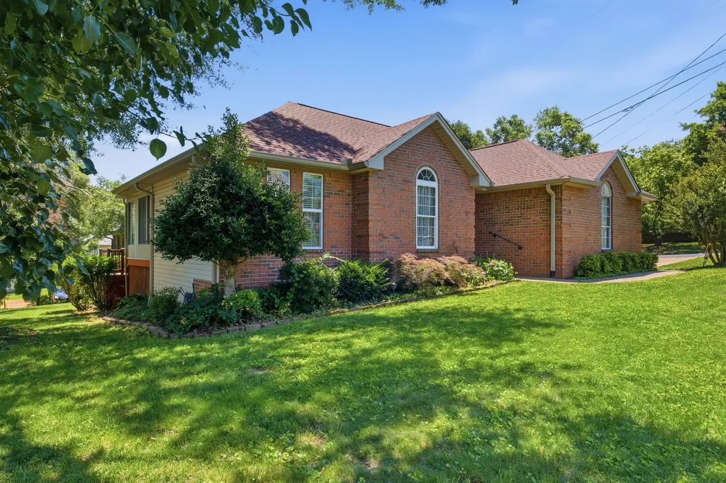 1629 Roundhill Drive Nashville TN 37211