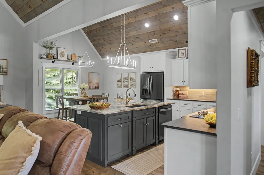 76 Maggie Lena Lane Lafayette TN 37083
