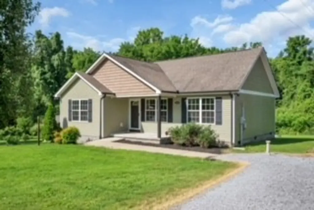 1315 North Charlotte Street Dickson TN 37055