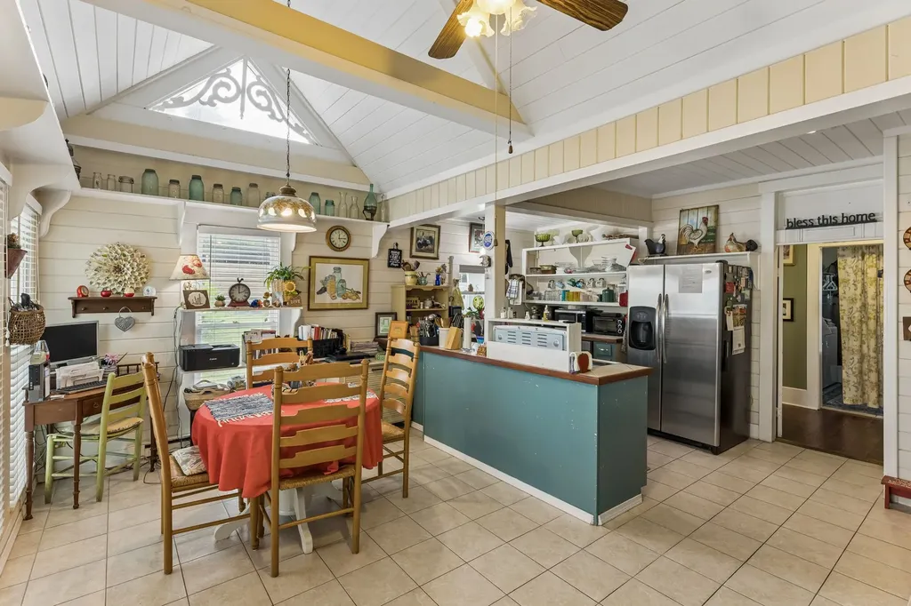101 Webb Road, E Bell Buckle TN 37020