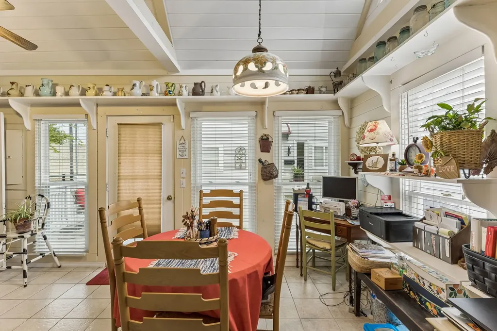 101 Webb Road, E Bell Buckle TN 37020