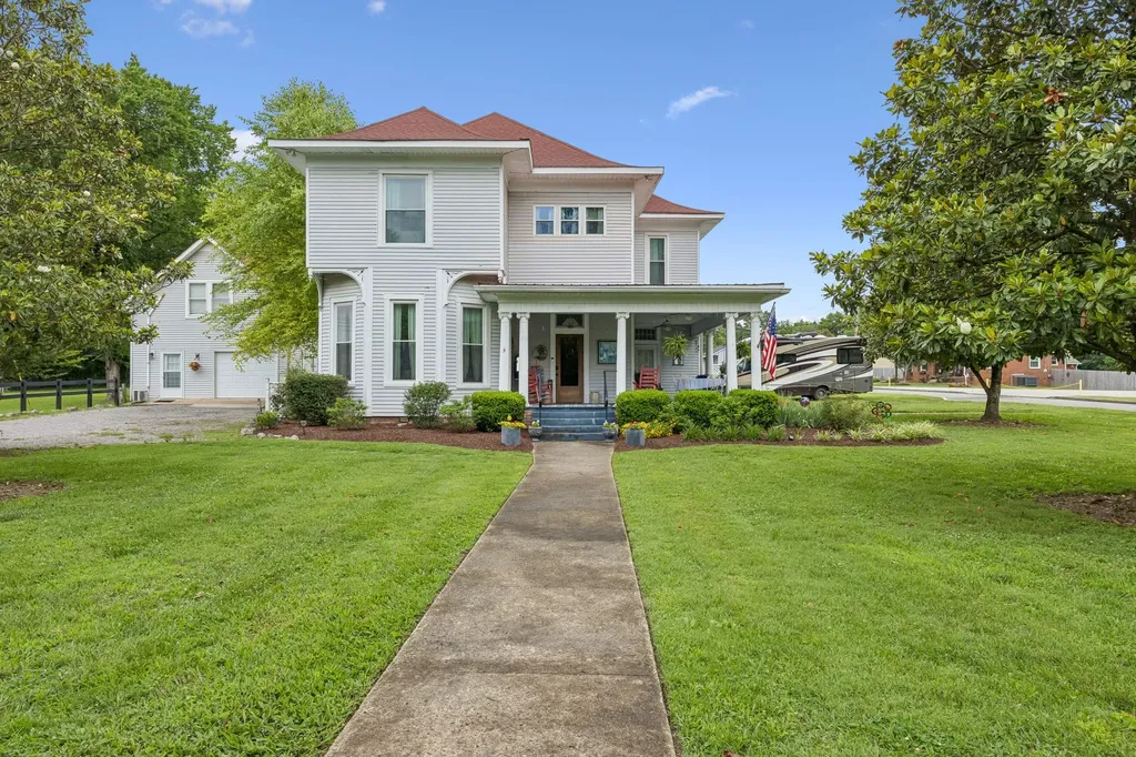 101 Webb Road, E Bell Buckle TN 37020