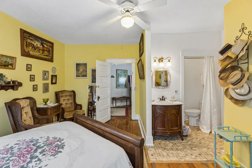 101 Webb Road, E Bell Buckle TN 37020