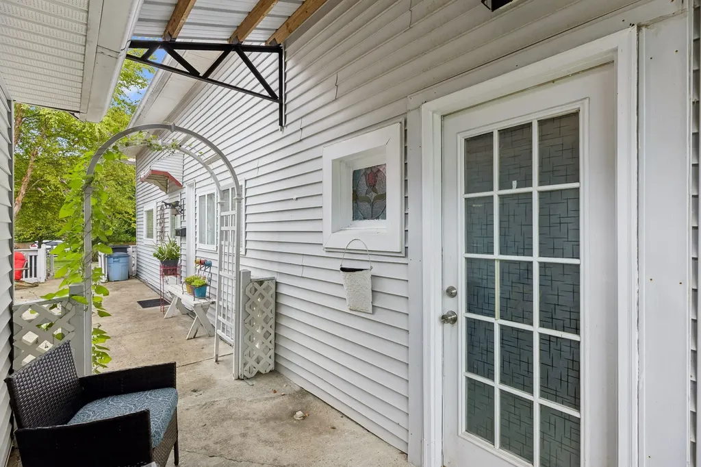 101 Webb Road, E Bell Buckle TN 37020