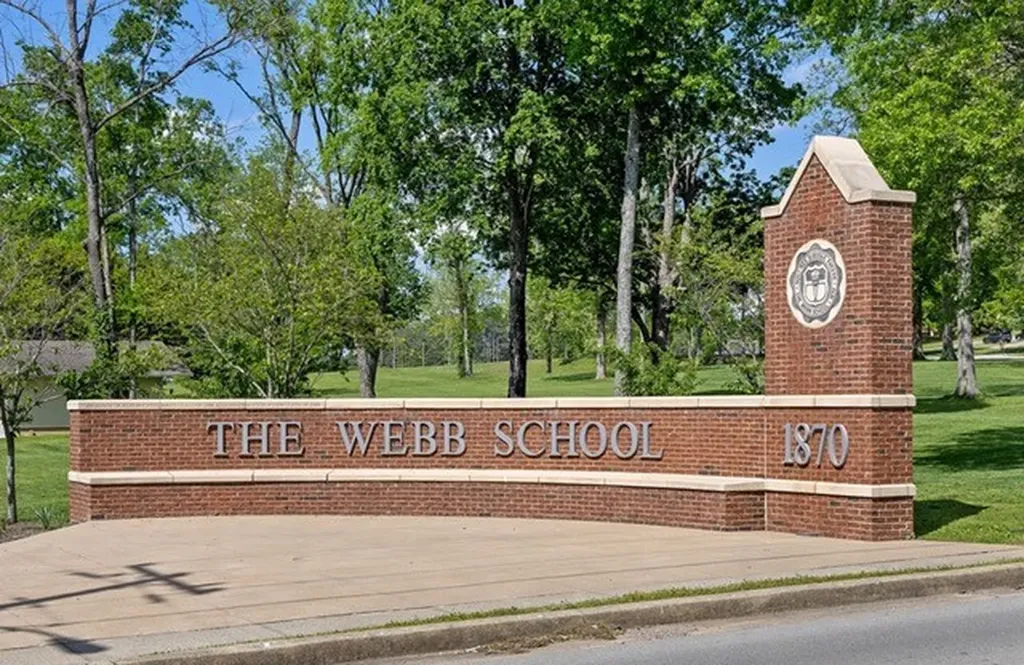 101 Webb Road, E Bell Buckle TN 37020