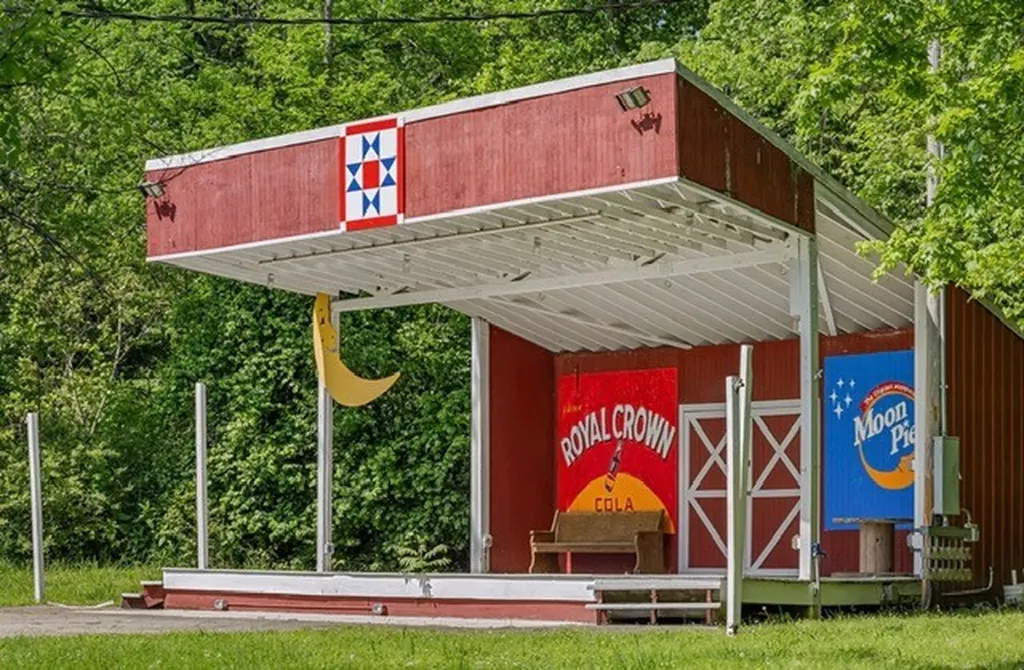101 Webb Road, E Bell Buckle TN 37020