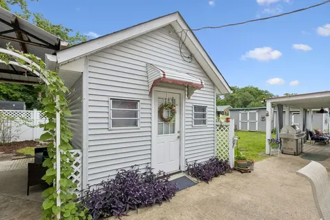 101 Webb Road, E Bell Buckle TN 37020