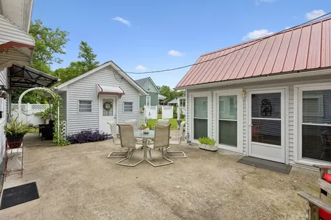 101 Webb Road, E Bell Buckle TN 37020