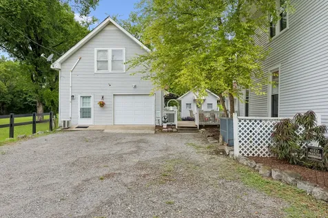 101 Webb Road, E Bell Buckle TN 37020