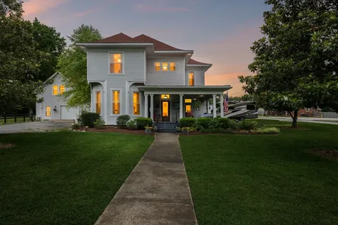 101 Webb Road, E Bell Buckle TN 37020