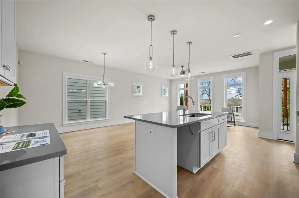 3043B Hillside Road Nashville TN 37207