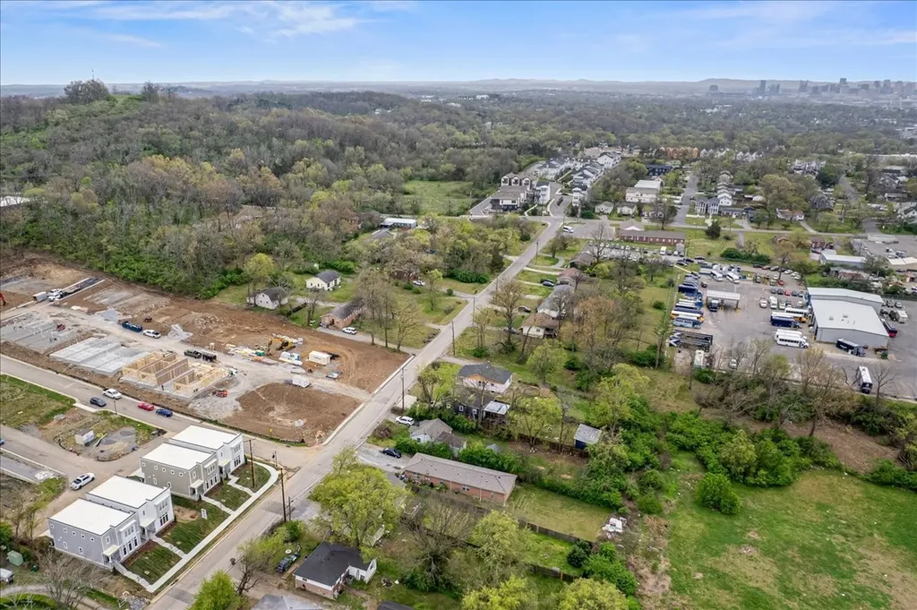3043B Hillside Road Nashville TN 37207