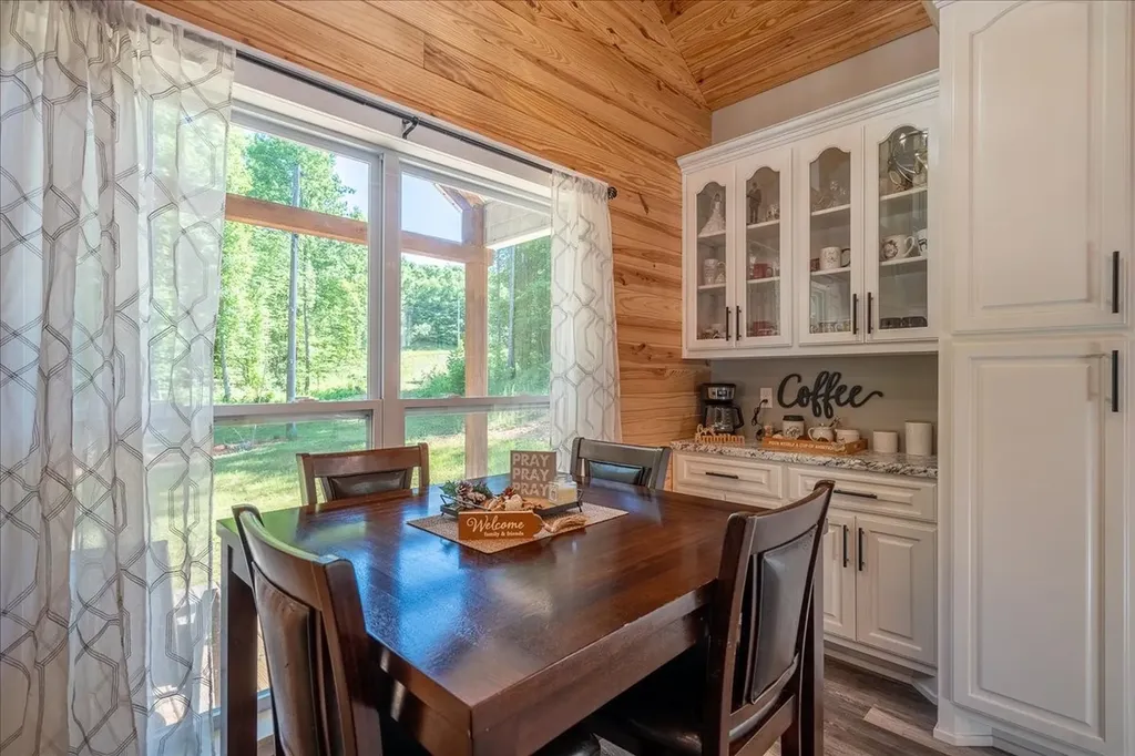 4239 Shady Oak Lane Iron City TN 38463