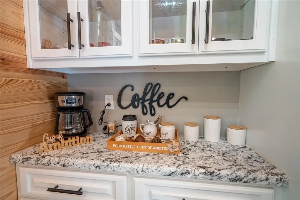 4239 Shady Oak Lane Iron City TN 38463