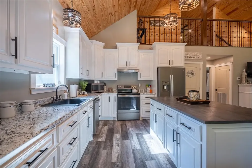 4239 Shady Oak Lane Iron City TN 38463