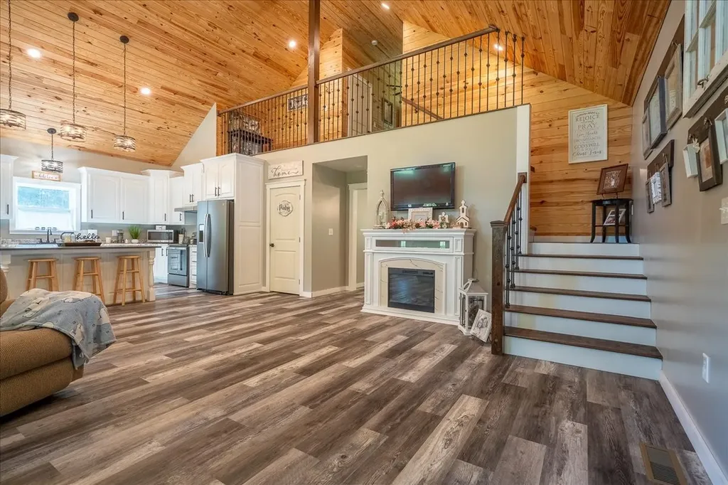 4239 Shady Oak Lane Iron City TN 38463