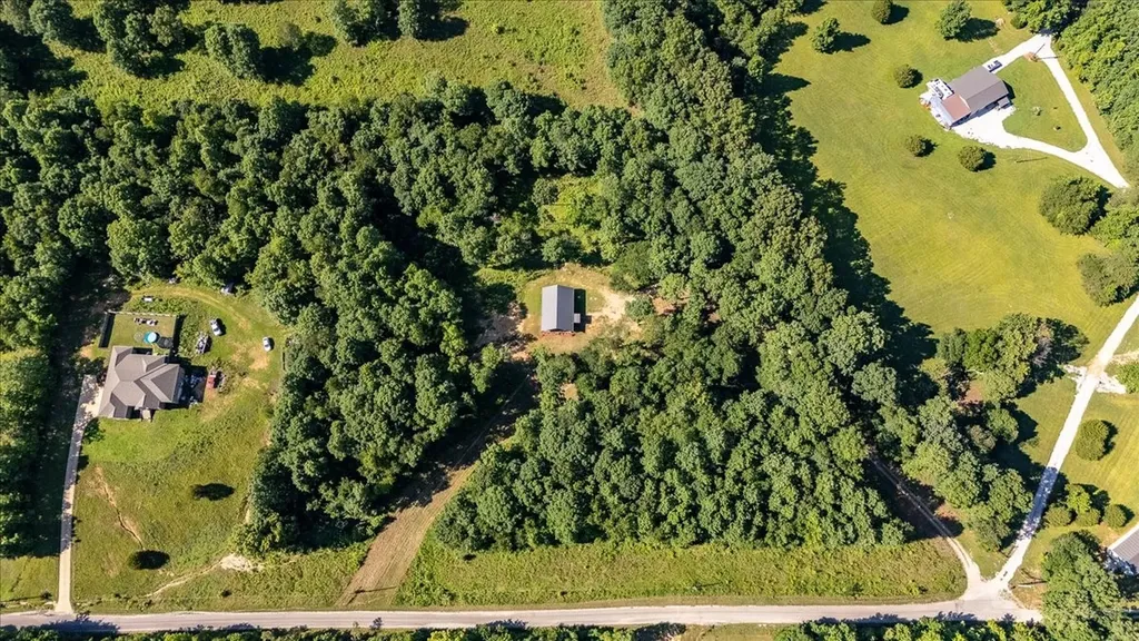 4239 Shady Oak Lane Iron City TN 38463