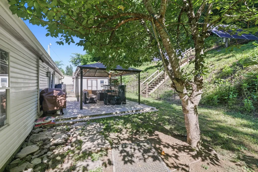 183 Henry Road Goodlettsville TN 37072