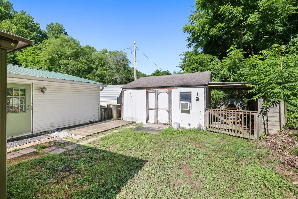 183 Henry Road Goodlettsville TN 37072