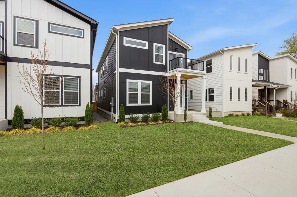 2017 9th Ave, N Nashville TN 37208