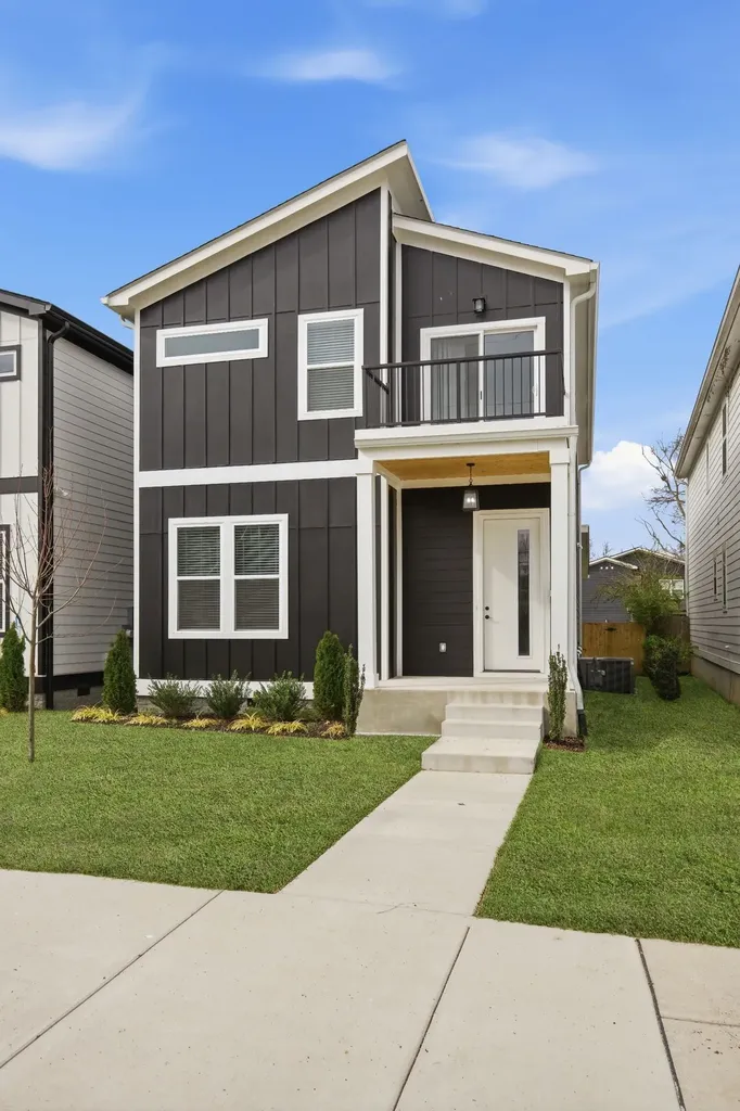 2017 9th Ave, N Nashville TN 37208