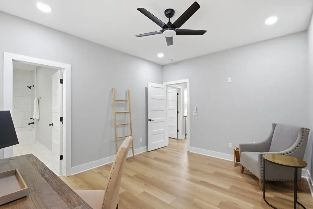 2017 9th Ave, N Nashville TN 37208