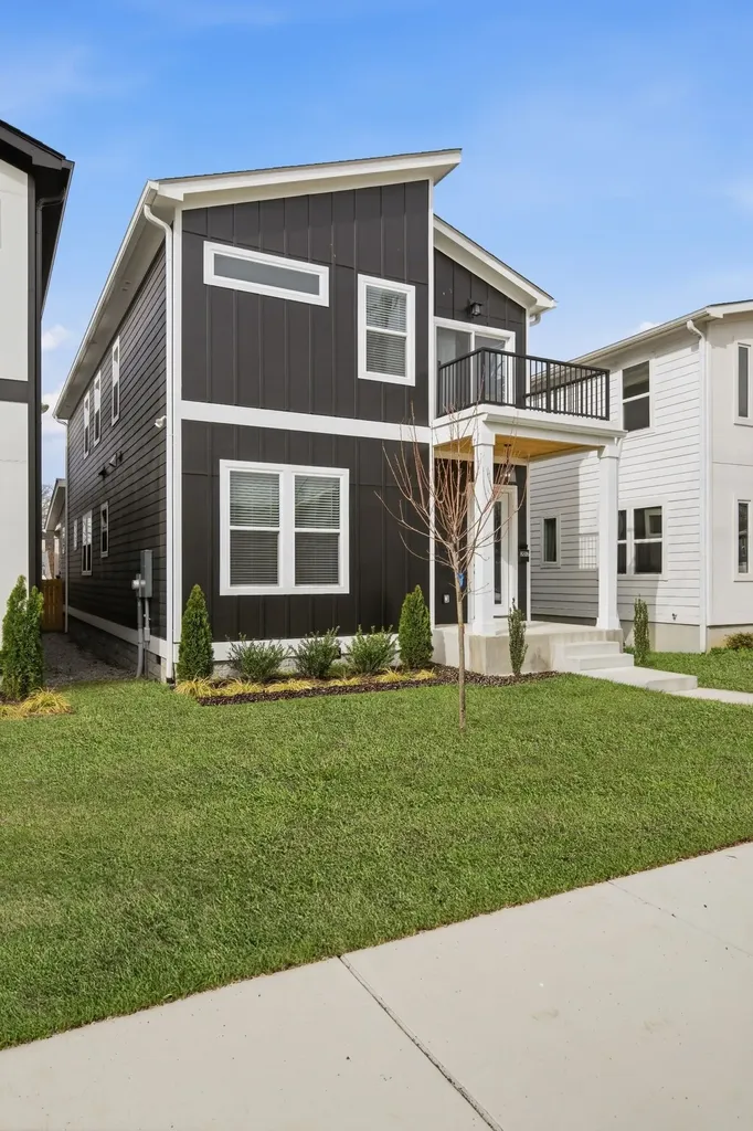 2017 9th Ave, N Nashville TN 37208