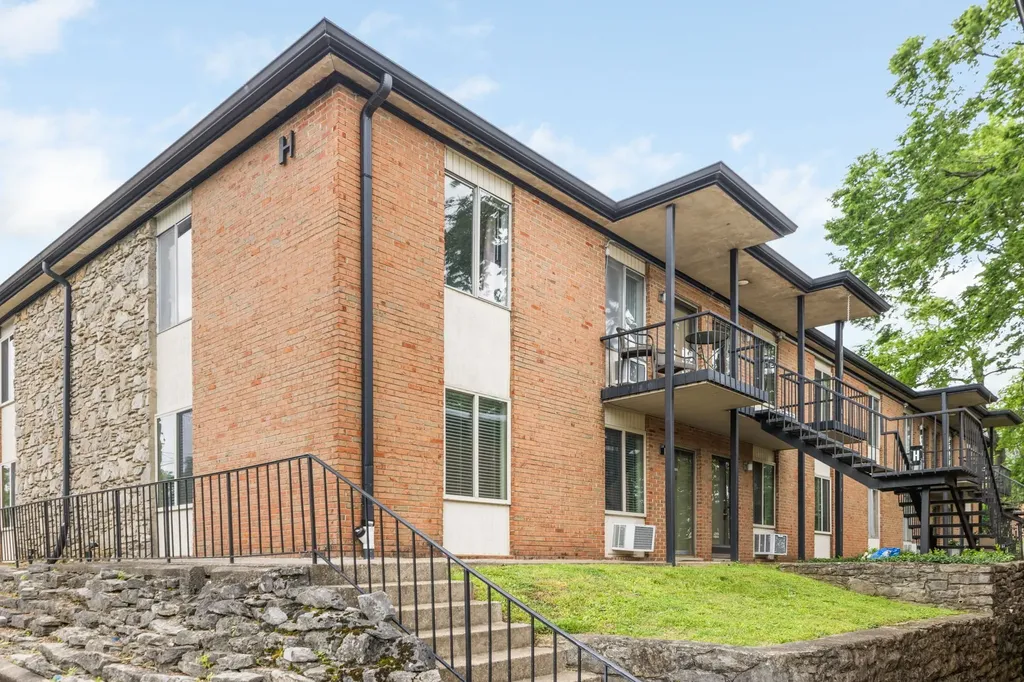 2601 Hillsboro Pike Nashville TN 37212
