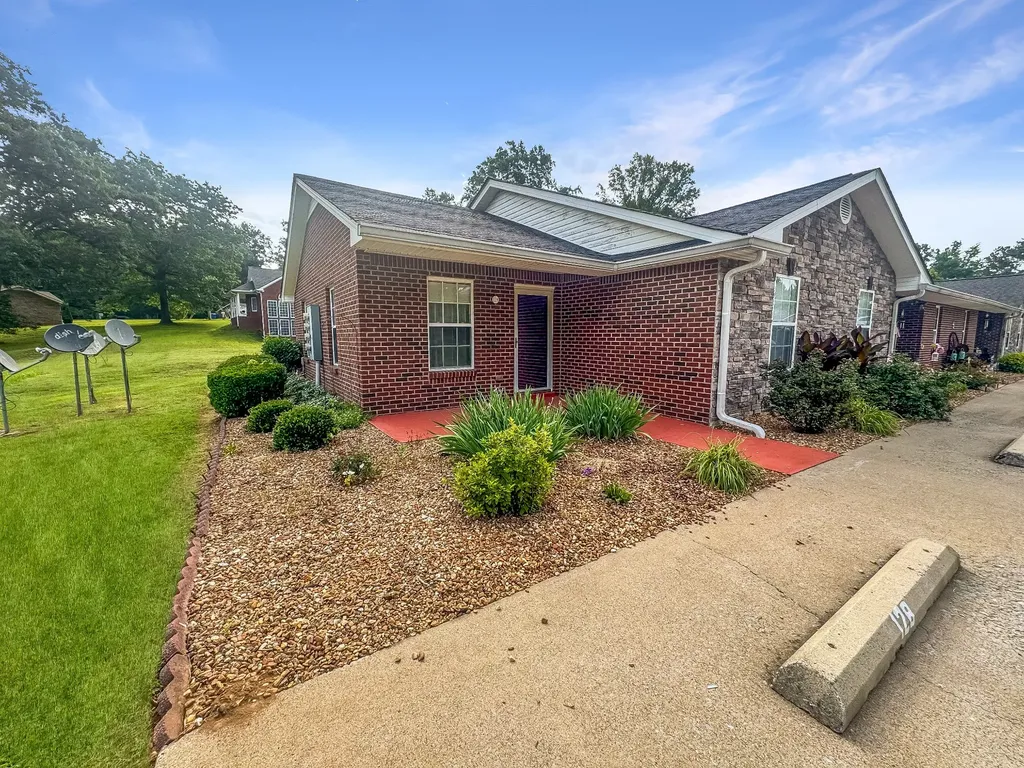 128 Colson Village Court Dover TN 37058