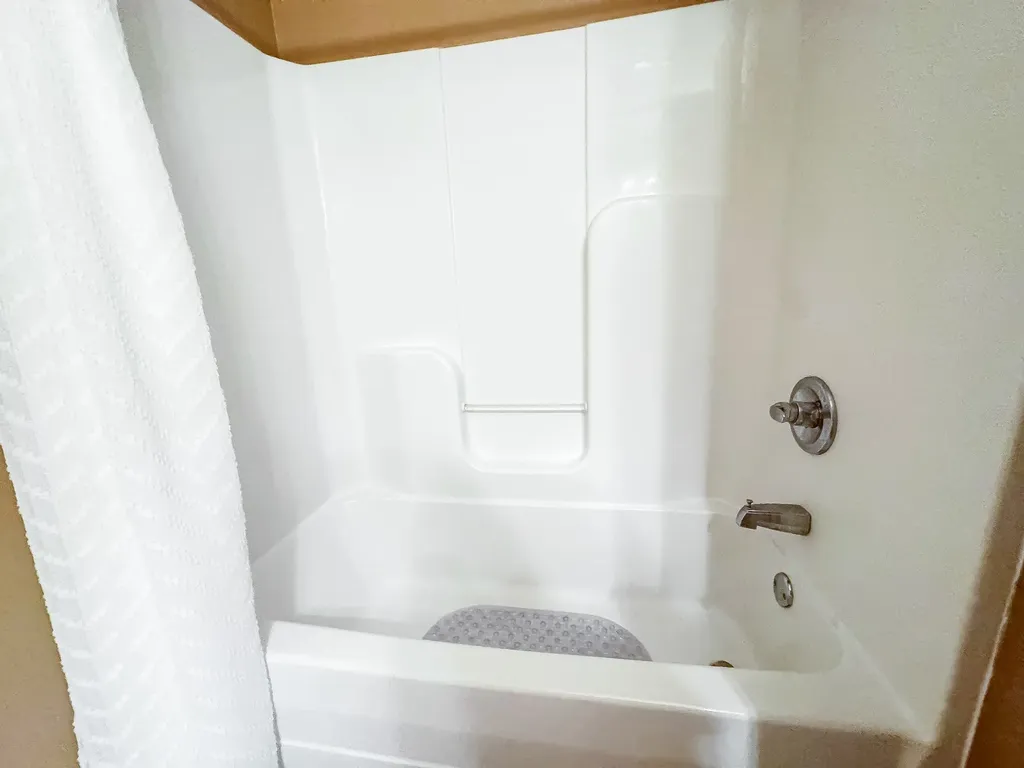 128 Colson Village Court Dover TN 37058