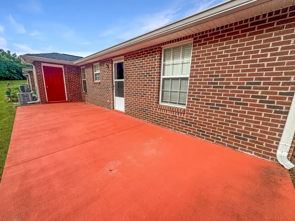 128 Colson Village Court Dover TN 37058