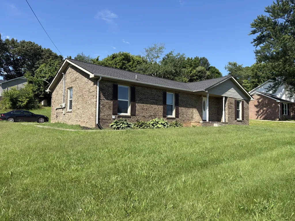1710 Broadripple Drive Clarksville TN 37042