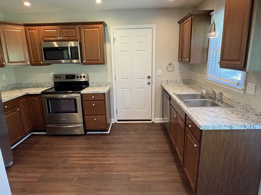1710 Broadripple Drive Clarksville TN 37042