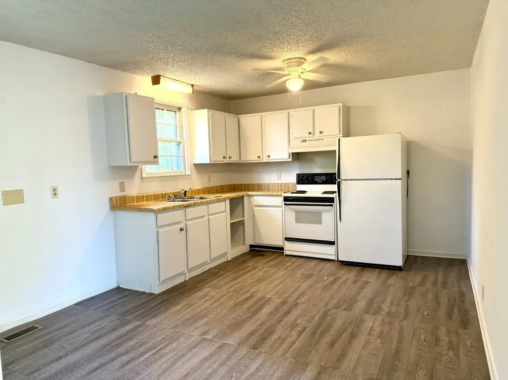 61 E Caldwell Street Mount Juliet TN 37122