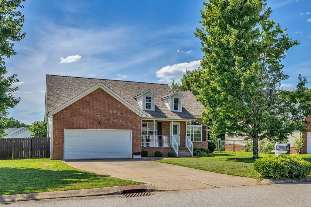 1978 Farmington Court Columbia TN 38401