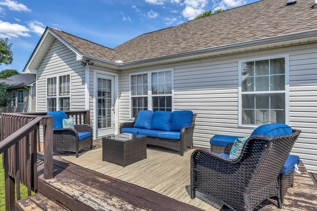 1978 Farmington Court Columbia TN 38401