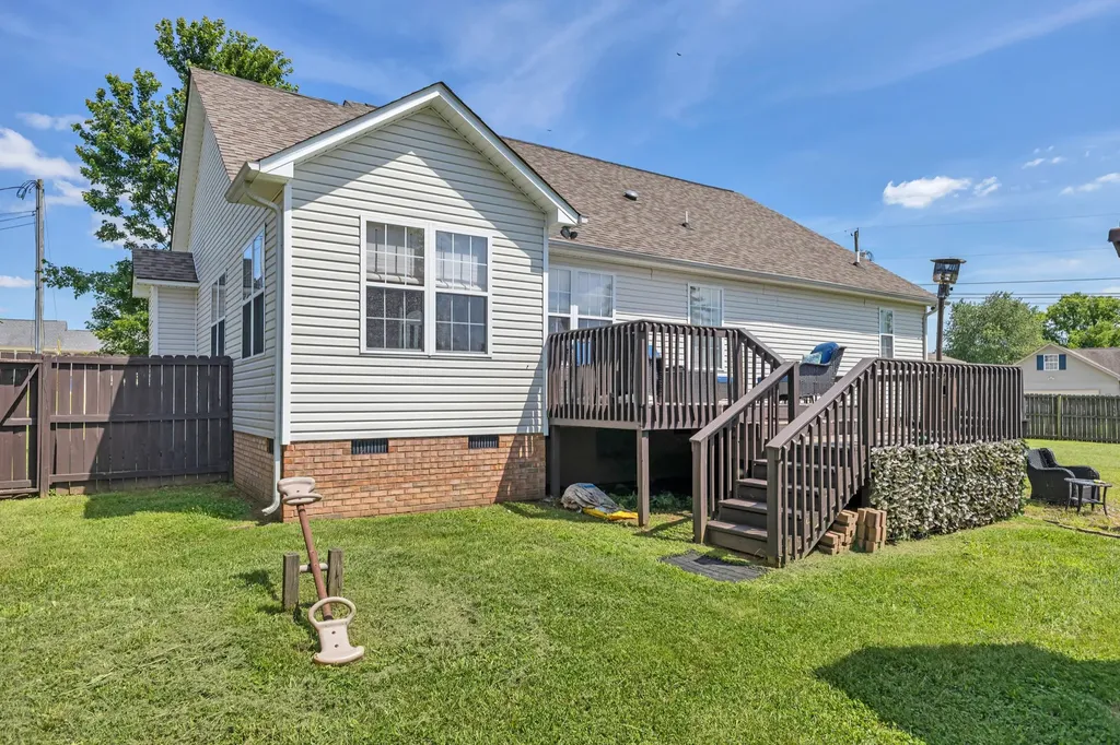 1978 Farmington Court Columbia TN 38401